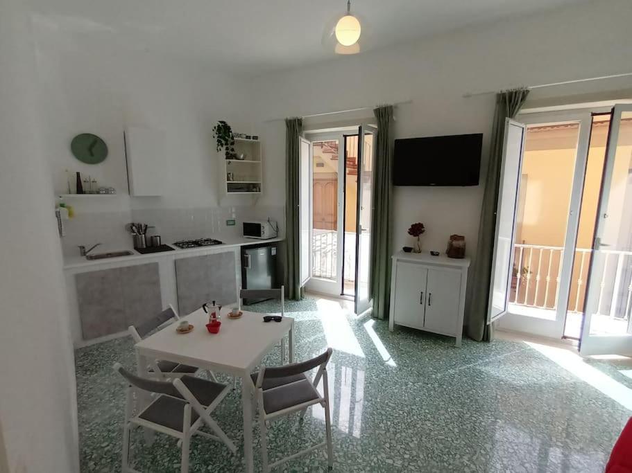 Green Apartment In Sorrento Coast ماسّا لوبْرينسِ المظهر الخارجي الصورة